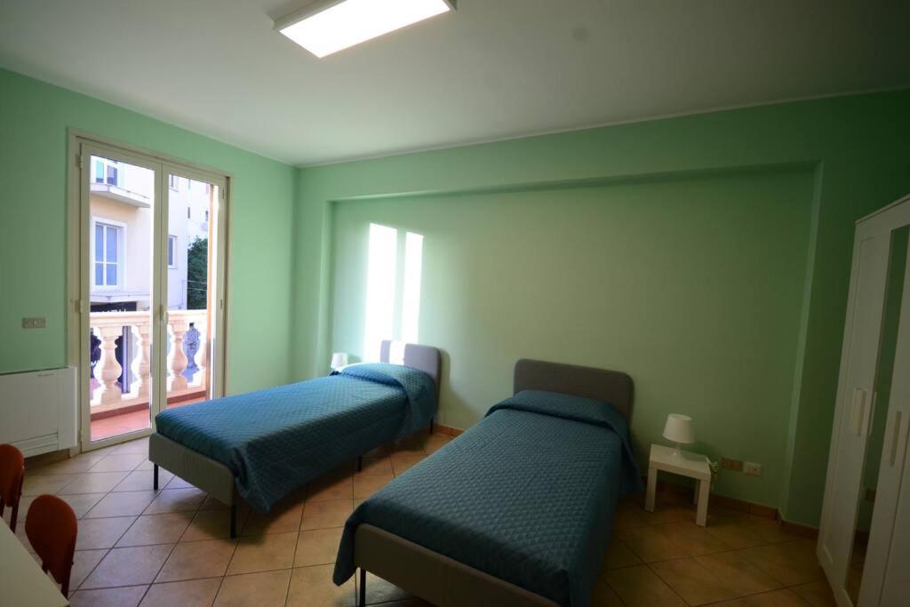 Casa Vacanza Donna Laura Barcellona-Pozzo di Gotto Exterior photo