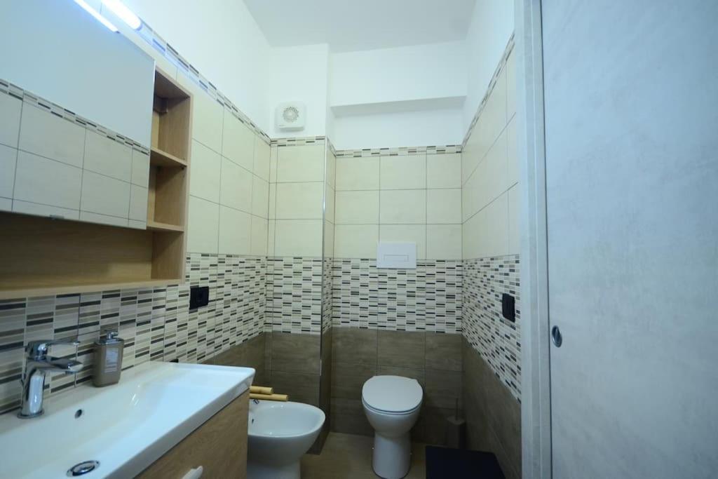 Casa Vacanza Donna Laura Barcellona-Pozzo di Gotto Exterior photo