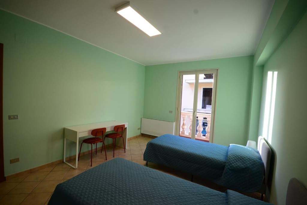 Casa Vacanza Donna Laura Barcellona-Pozzo di Gotto Exterior photo