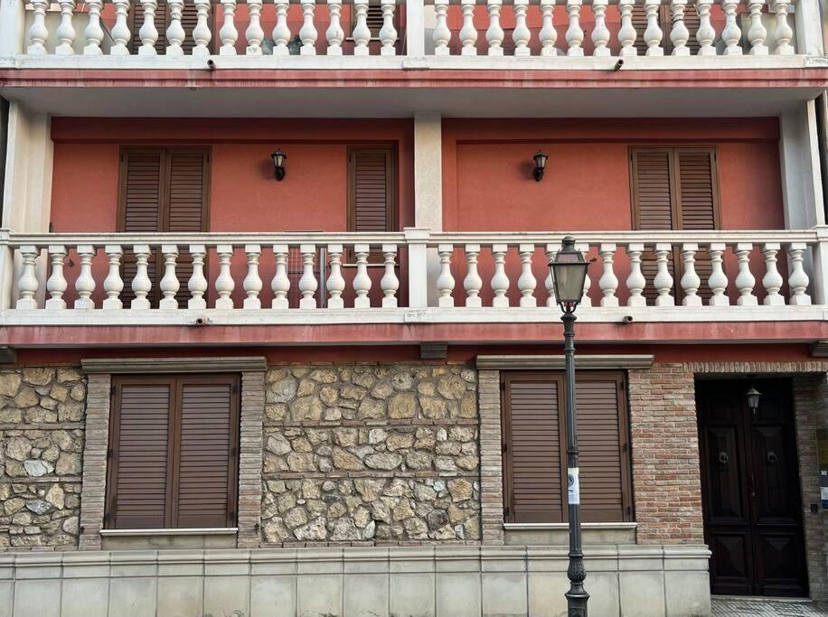 Casa Vacanza Donna Laura Barcellona-Pozzo di Gotto Exterior photo